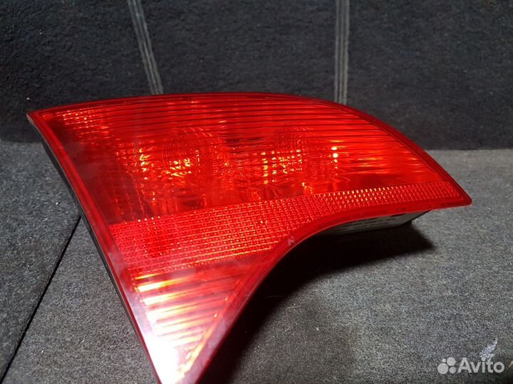 Фонарь крышки багажника audi A4 B7