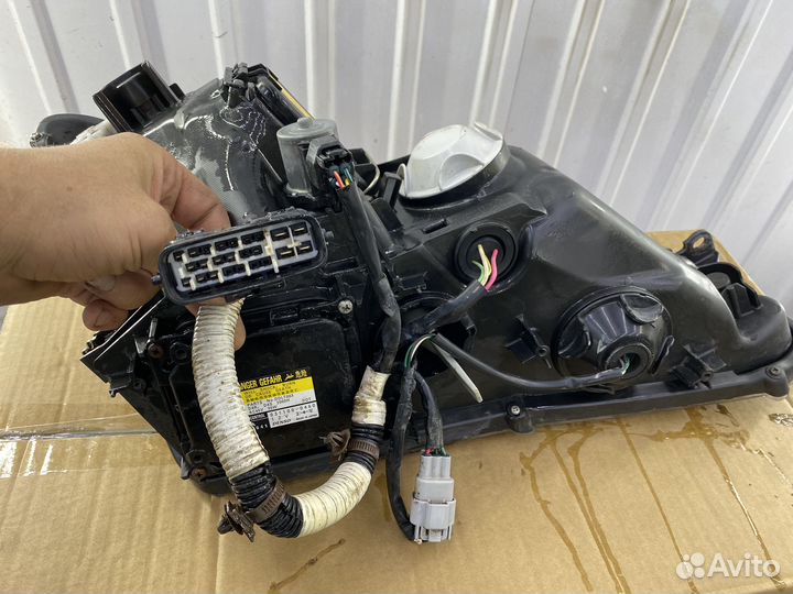 Фара передняя левая Lexus IS 250 2005-2013