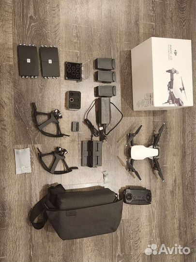Квадрокоптер DJI Mavic Air fly more combo