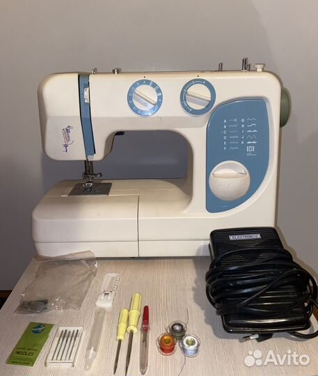 Швейная машина
