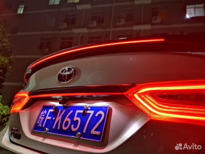 Спойлер багажника Toyota Camry V70/75