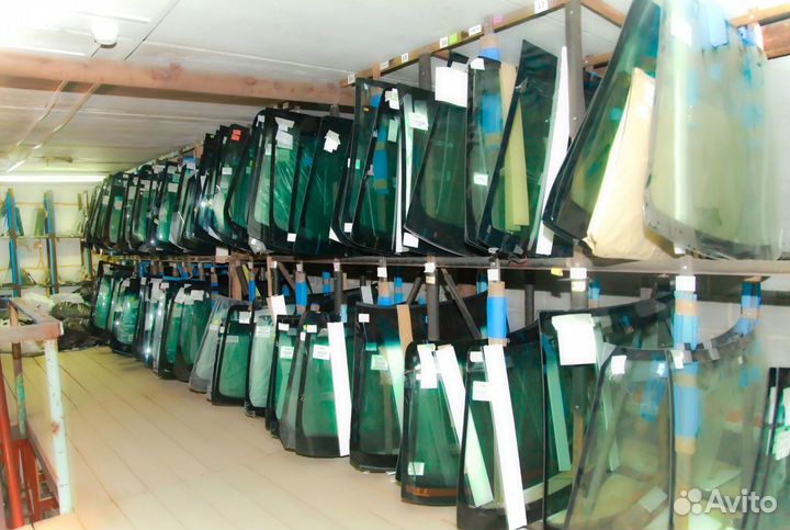 Стекло кабины mustang ME3003