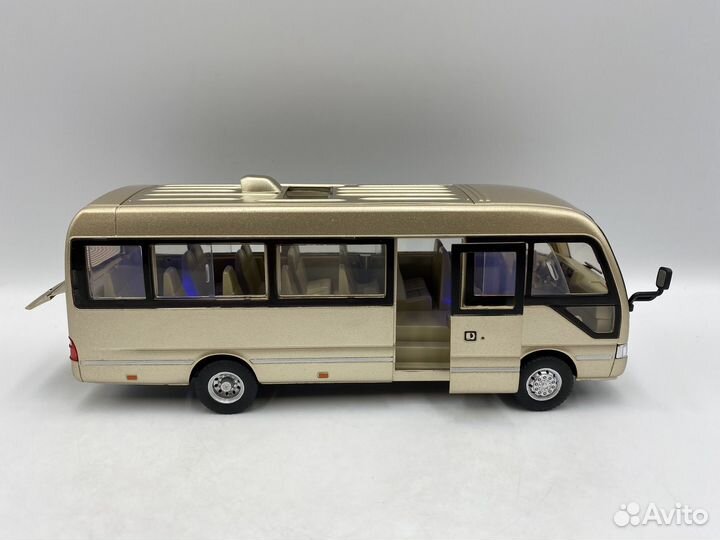 Модель авто Автобус Toyota Металл 1:24