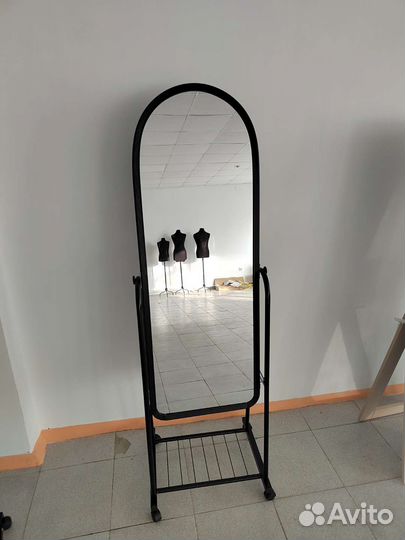 Зеркало напольное