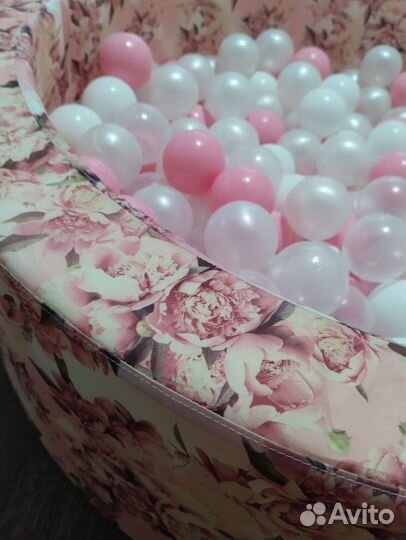 Сухой бассейн с шариками