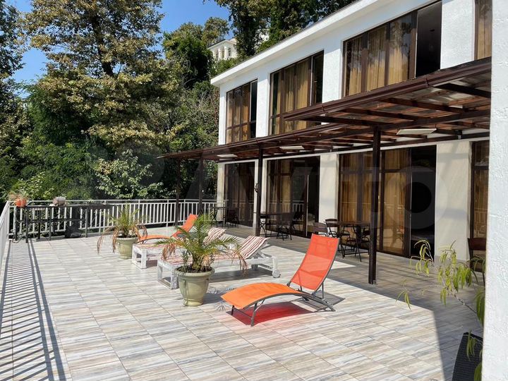 Дом 350 м² на участке 5,6 сот.