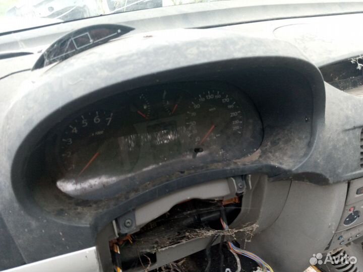 Панель приборов Renault Symbol Clio