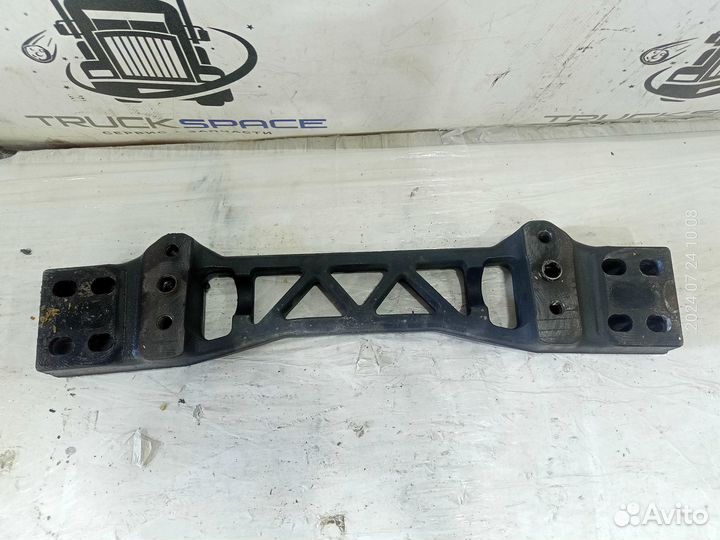 1743442 Траверса кпп Scania 5-series