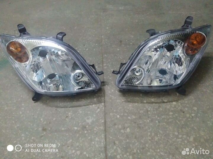 Фары Тойота Ист 02-05 г.в