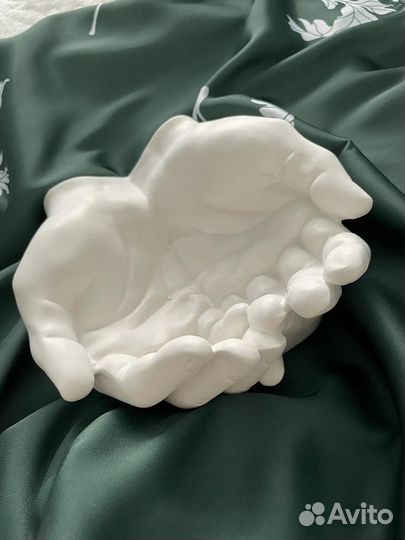 Кашпо из гипса- «Руки Давида»