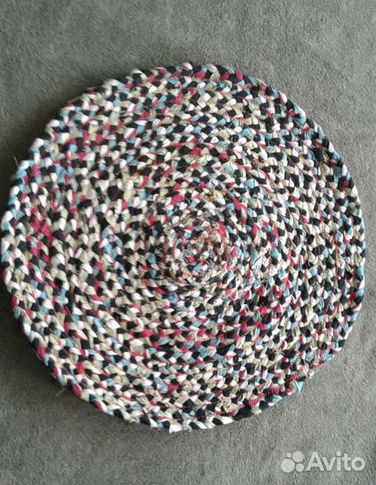 Три сидушки ручной работы на стулья