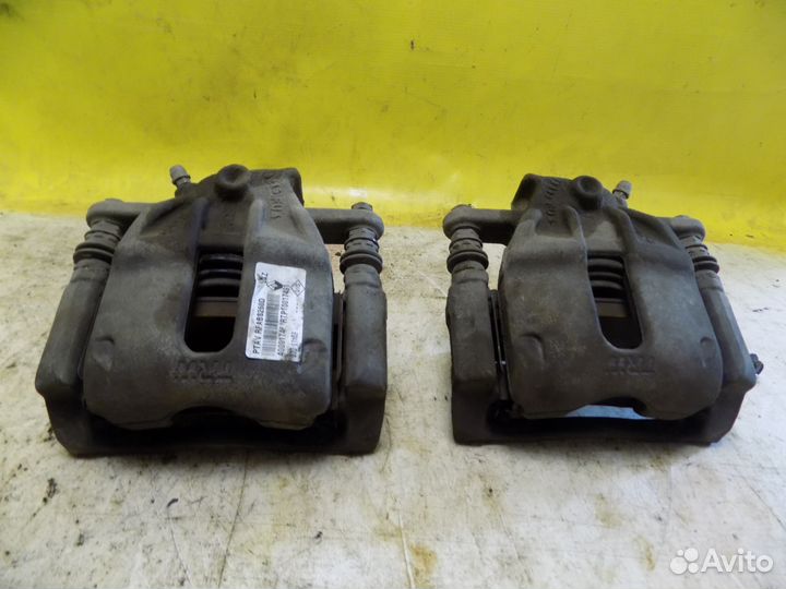 Суппорт передний Renault Logan Рено Логан