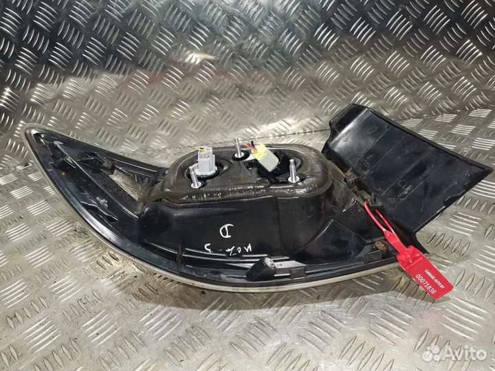 Фонарь задний правый Mazda 3 BL 2009