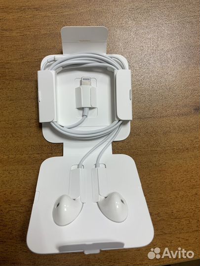 Наушники earpods