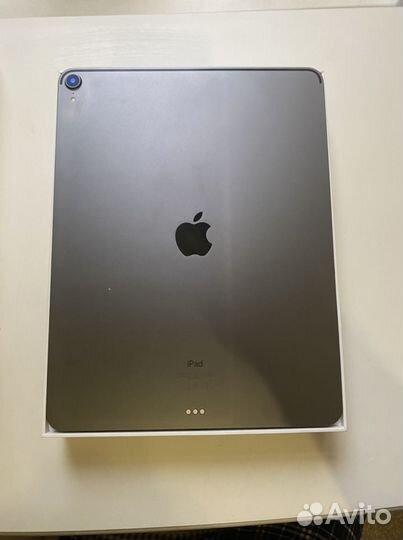 iPad Pro (12,9-дюймовый) 3 поколения 64гб Wi-Fi