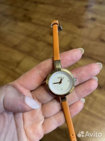Часы женские