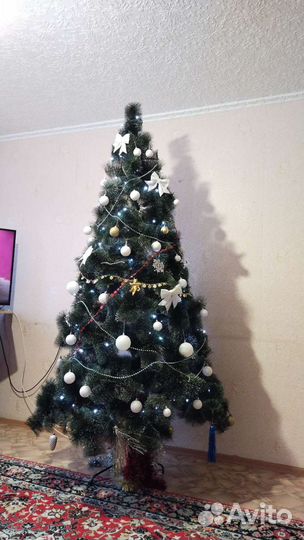 Елка искусственная