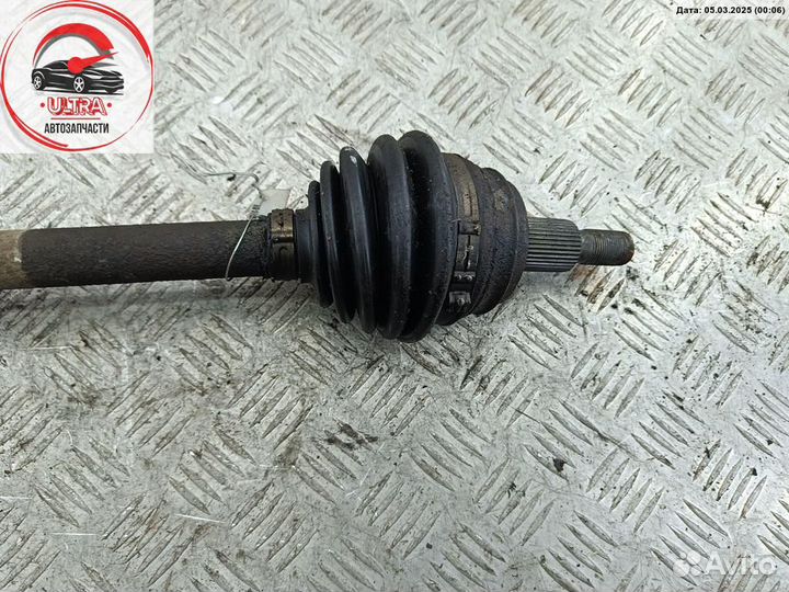 Полуось передняя левая б/у Volkswagen Bora