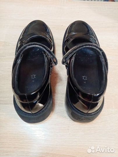 Туфли для девочки 33 размера Geox