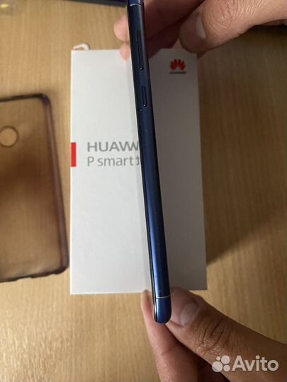 Смартфон Huawei P Smart 2018