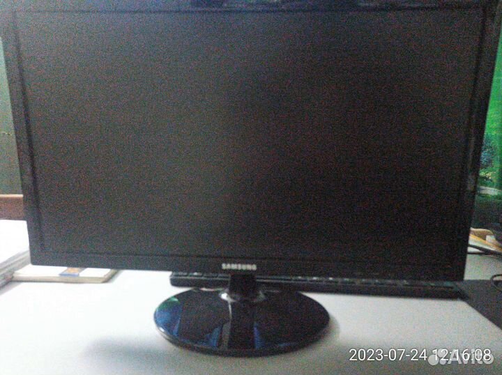 Монитор Samsung 22 дюйма