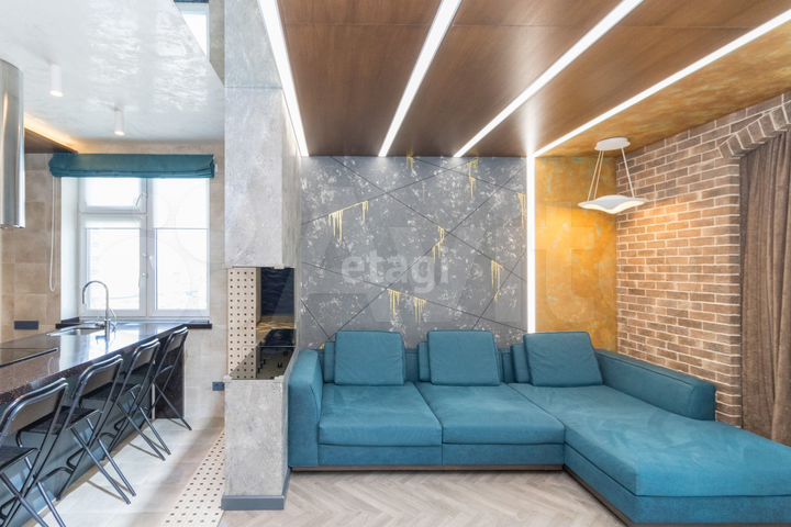 2-к. квартира, 62 м², 9/17 эт.