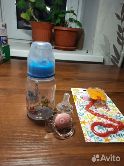 Бутылочка для кормления новая