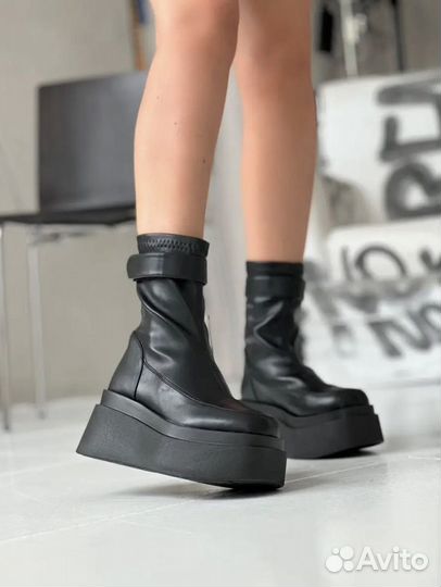 Ботинки весенние на платформе