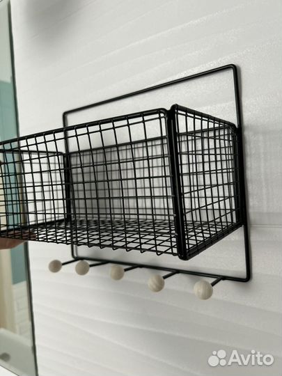 Полка для ванной комнаты настенная