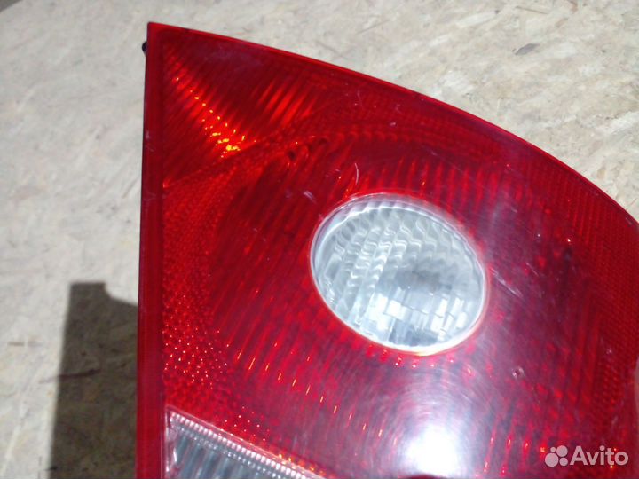 Фонарь задний левый Ford Mondeo 3 седан