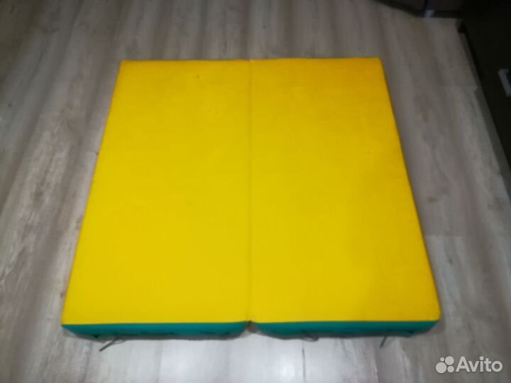 Мат спортивный 10010010 см