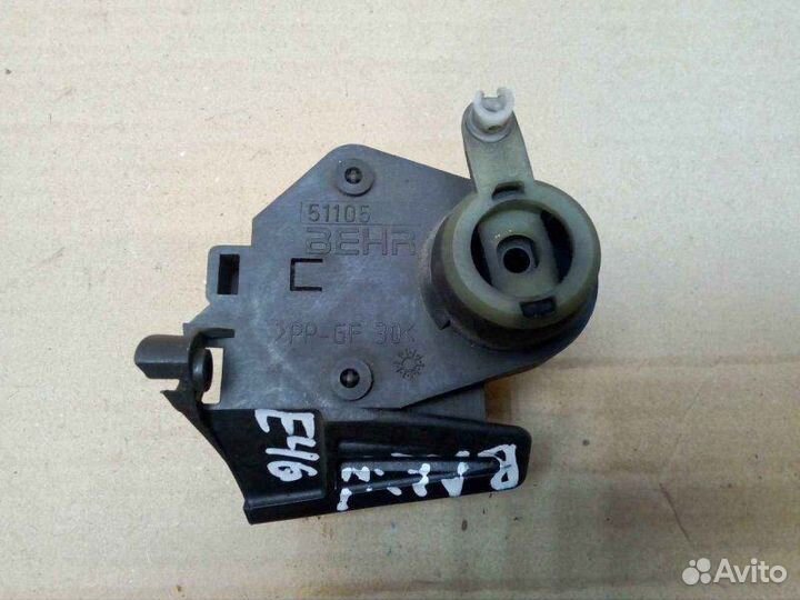 Моторчик заслонки отопителя Bmw 3 Е46 2.0 2000