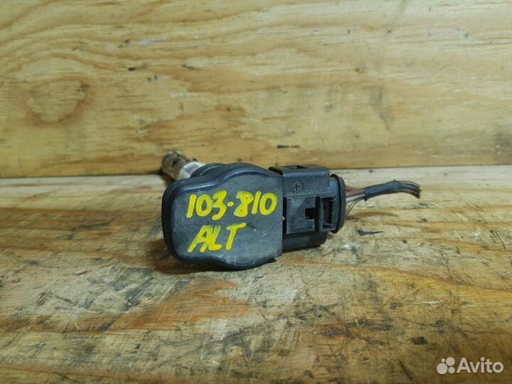 Катушка зажигания Audi A4 8E ALT 2005