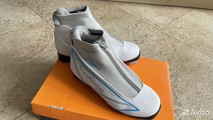 Новые лыжные ботинки NNN на 36 раз
