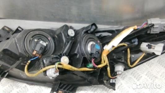 Фара правая mazda 3 2 (2SK14MU01)