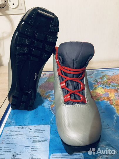 Лыжные ботинки