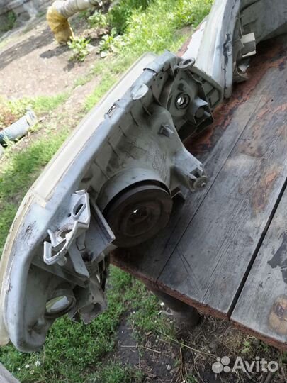 Фары Toyota Corolla 120