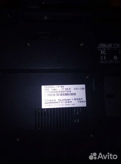 Ноутбук на восстановление, один запускается