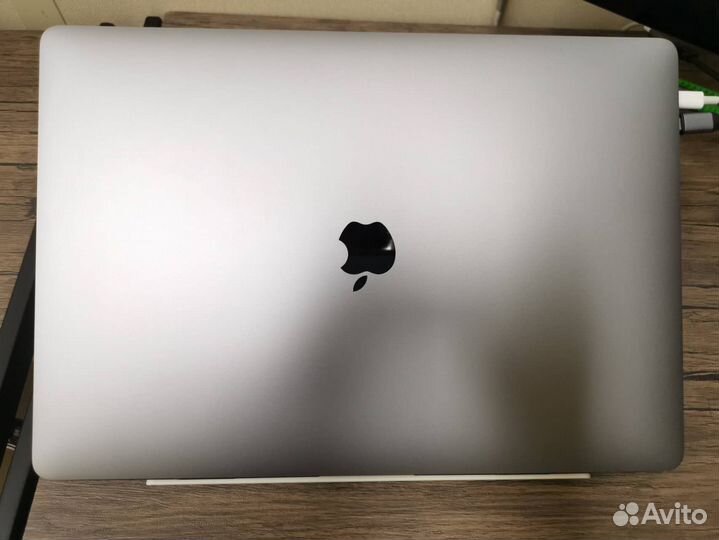 Ноутбук Apple MacBook Pro 16