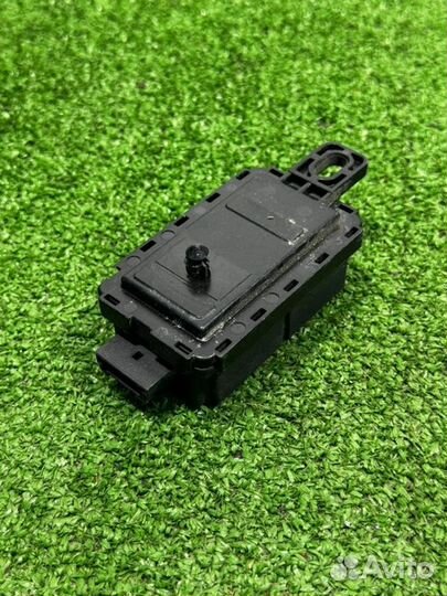 Антенна Bmw 5-Series G30