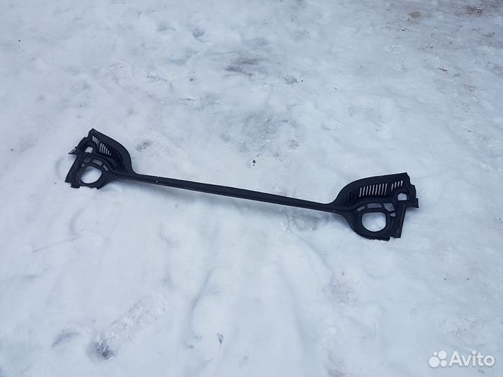 Планка под лобовое стекло (жабо) peugeot 407