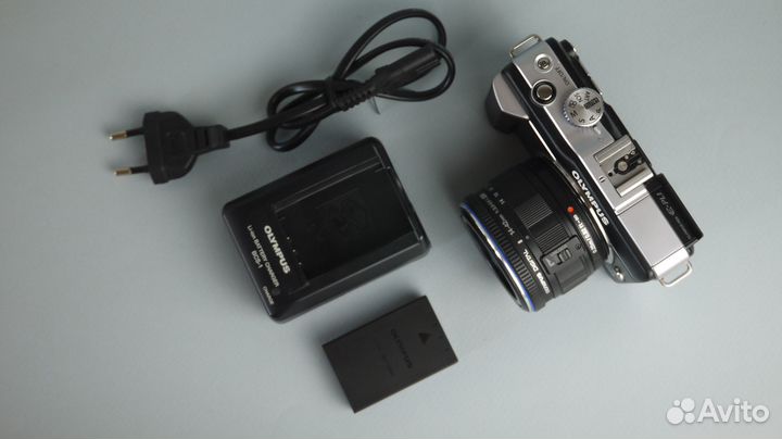 Olympus BLS1 зарядное BCS-1 ориг. как новые+ E-PL1