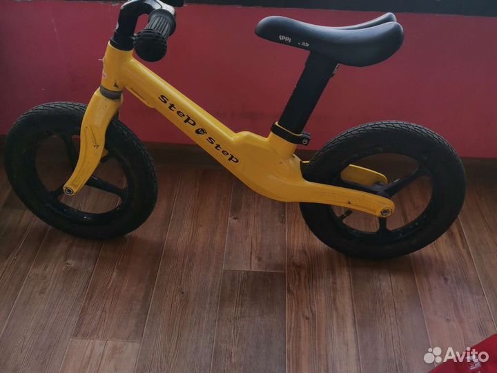 Беговел с надувными колёсами, 12 радиус