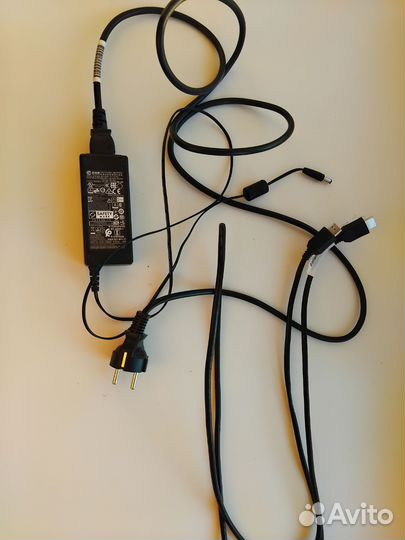 Монитор HP 22m