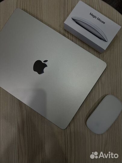 Ноутбук Apple MacBook Air 13.6 (M2, 8GB/256GB)