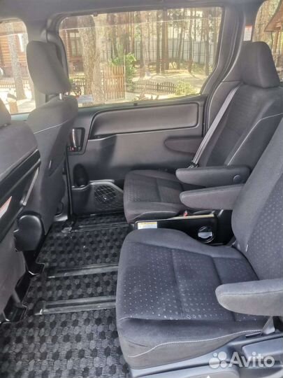 Toyota Voxy, 2020
