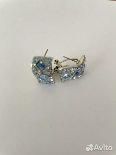 Серьги (бижутерия)