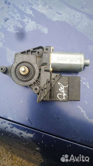 Блок комфорта с моторчиком стеклоподъемника