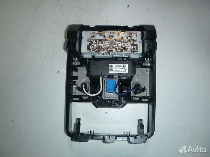 Плафон салона opel astra J 2010