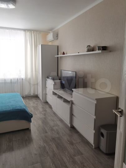 2-к. квартира, 54 м², 1/10 эт.